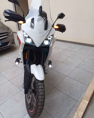 Moto Morini X CAPE 650