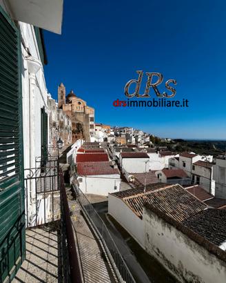Pisticci. Centro storico. Casa con vista top