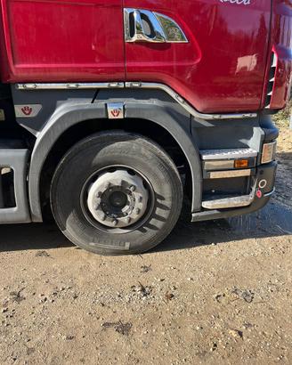 Pezzi scania