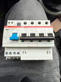 Differenziale magnetotermico c32