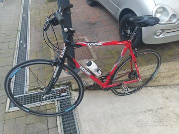 bicicletta in carbonio 