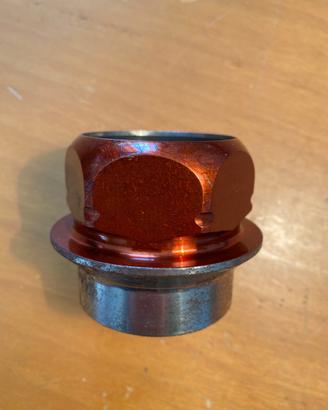 Dado ruota FERRARI f1 - FERRARI wheel nut f1