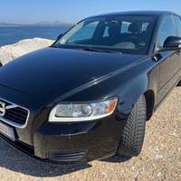 Volvo V50 D2 R-design