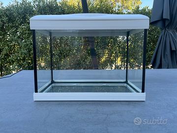 Acquario Amtra Basic 40 LED completo di filtro