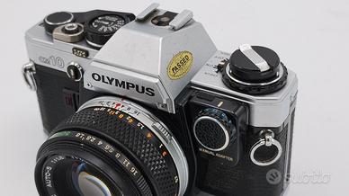 OLYMPUS OM10 Reflex analogica 35mm
