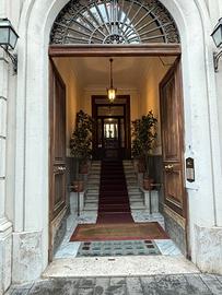 Postazione in sala lavoro condivisa