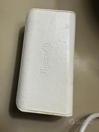Power bank Celly con cavo USB usato funzionante