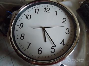 Orologio pouf, coperta ecc
