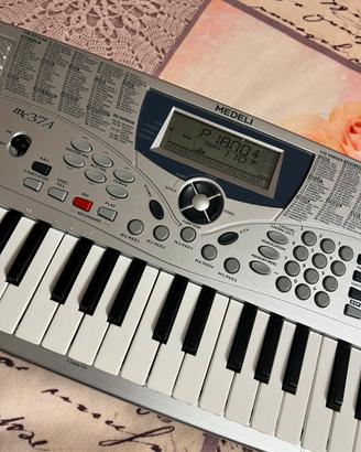 Tastiera musicale Medeli come nuova