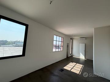 Rooftop - Ufficio con Terrazza