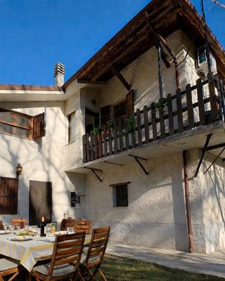 Calizzano casa SEMI INDIPENDENTE giardino +TERRENO