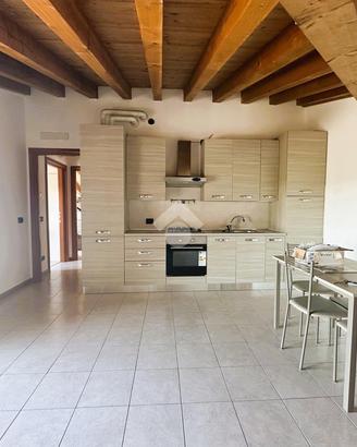 2 LOCALI A BAGNOLO SAN VITO