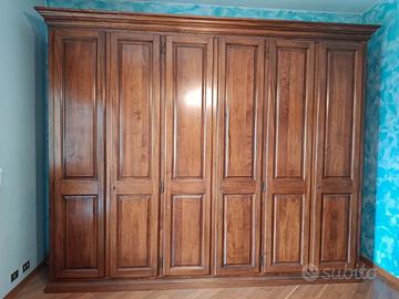 Armadio in legno 