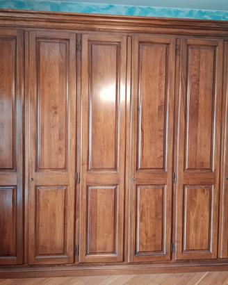 Armadio in legno 