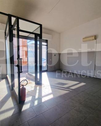 Locale commerciale in centro