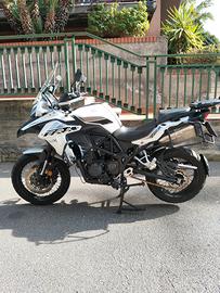 moto TRK 502X