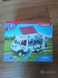 schleich  veterinario con puledro 