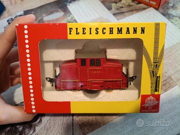 Locomotiva Fleischmann V42-03