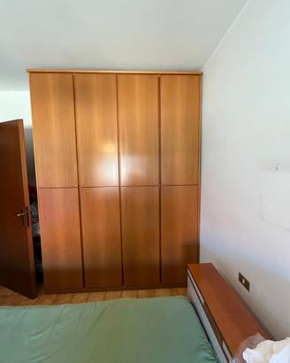 Armadio in noce massello