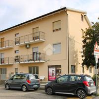 4 LOCALI A FERMO