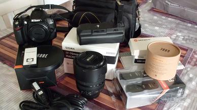 Nikon D 3000 con attrezzatura