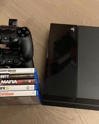 Play Station 4 500GB + 2 Controller + 5 giochi