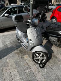 Vespa 125LX