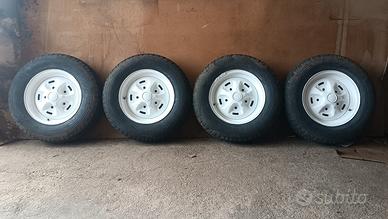 Quattro Ruote complete con cerchi Rostyle Original