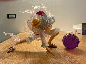 statuetta one piece