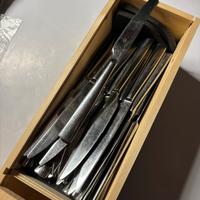 Lotto 81 Coltelli in acciaio