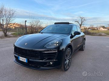PORSCHE  MACAN 