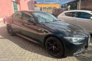 Alfa romeo giulia 2.0 super suepr prezzo