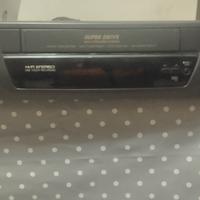 Lettore VHS perfettamente funzionante 