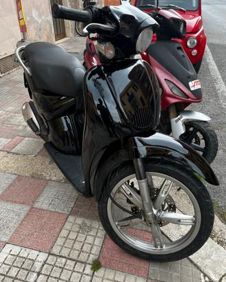 Aprilia scarabeo 50  4t come nuovo