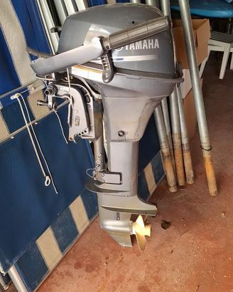 Motore fuoribordo Yamaha 9.9 Hp 4 tempi -