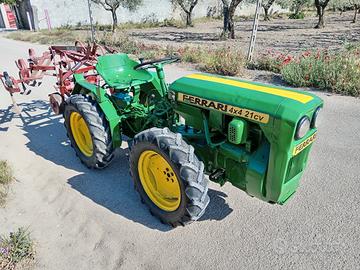 trattore Ferrari 21cv 4x4 con vibroc inversore