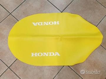Copertina gialla nuova sella Honda Dominator 650