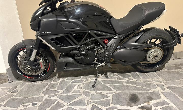 Ducati Diavel nuovissima
