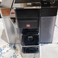 Macchinetta illy Y5 Milk 