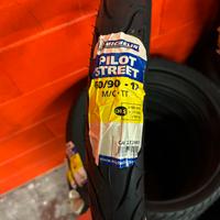 gomme per scooter marca Michelin