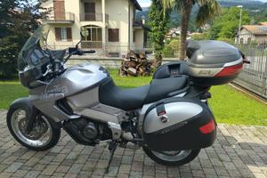 Set GIVI 3 valigie moto E41 Keyless + Maxia