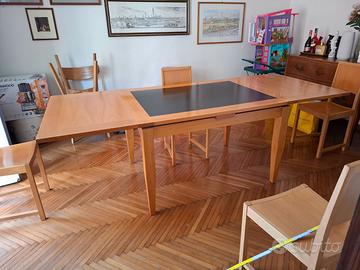 tavolo da pranzo e 4 sedie