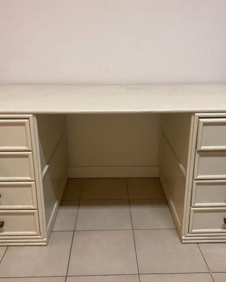 Scrivania in legno laccato bianco