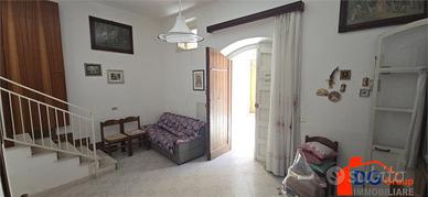 CASA INDIPENDENTE IN BUONO STATO