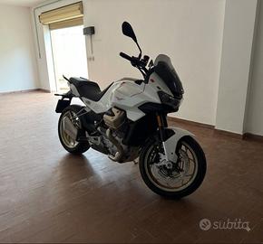 Moto Guzzi V100