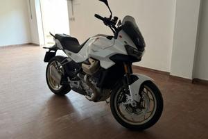 Moto Guzzi V100