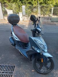 Scooter Kymco Agility 125cc,con problemi a motore 