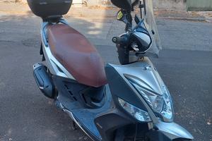 Scooter Kymco Agility 125cc,con problemi a motore 
