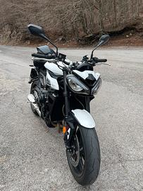 Triumph Street Triple 765 R