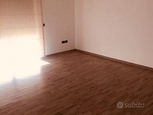 Cagliari Ufficio 250mq 2 parcheggi zona Tribunale